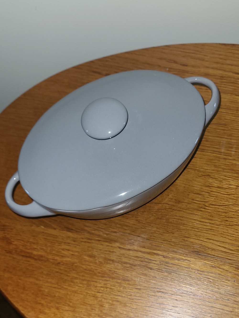 NWOT-Small Gray Casserole Dish with Lid.